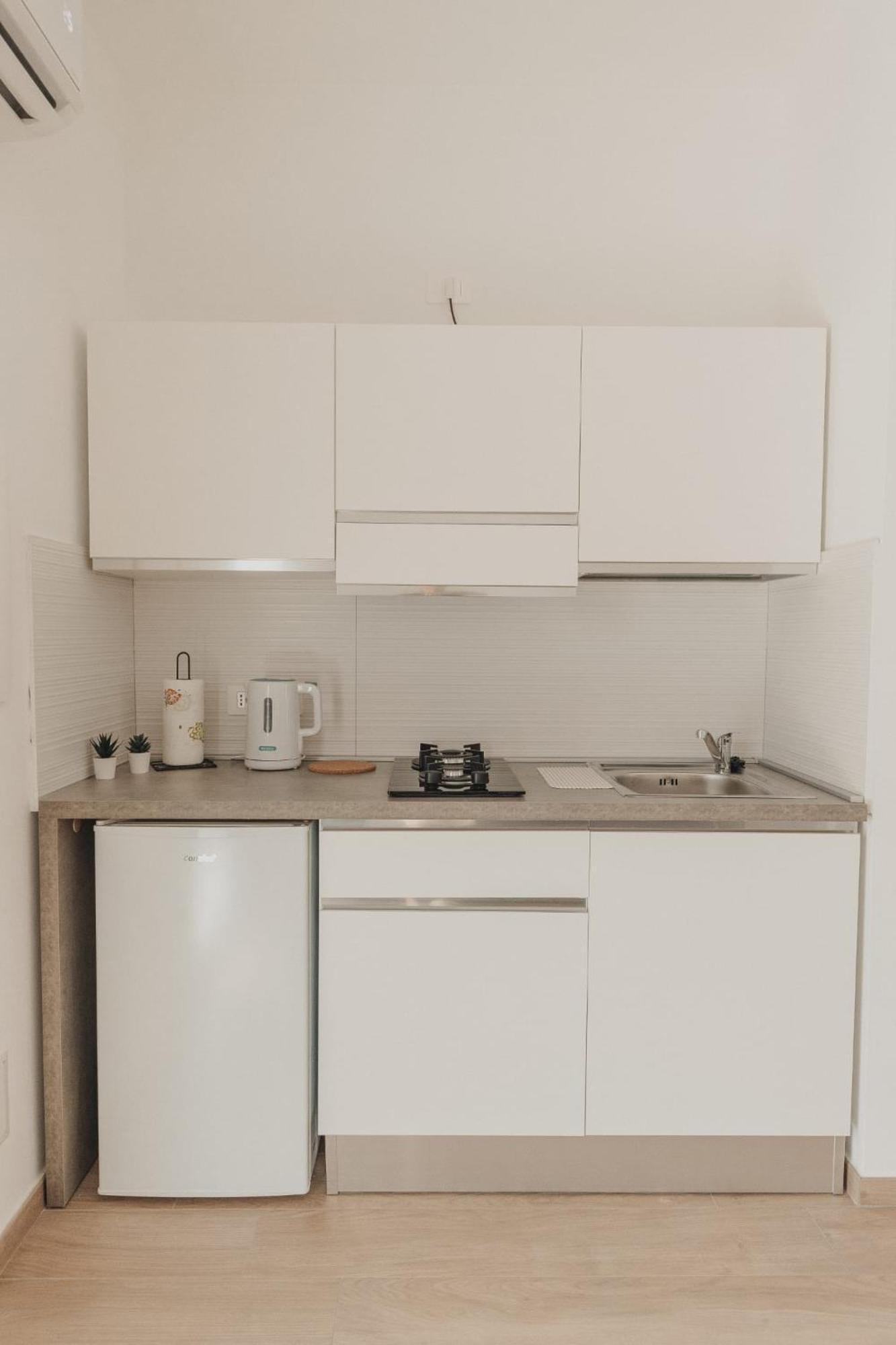 Bedda Apartment Чефалу Екстер'єр фото